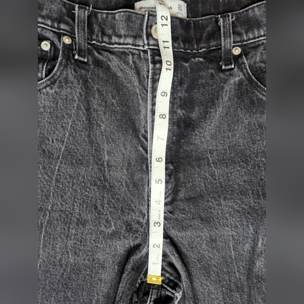 Abercrombie High Rise Mom Jean, Black, Distressed, Raw Hem Denim, Size 14R - Picture 5 of 6